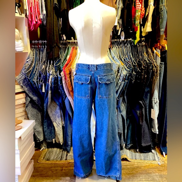 Vintage 1990’s Aeropostale Cargo denim high rise dark wash jeans - Picture 2 of 6